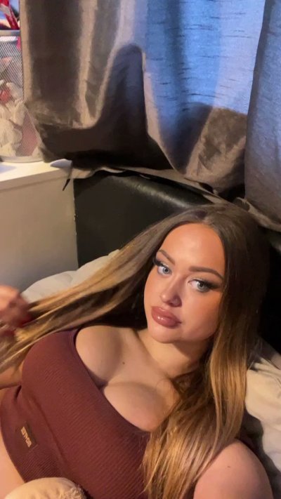 Watch Laura Bianca 🦋's leaked NSFW video on TwXstars