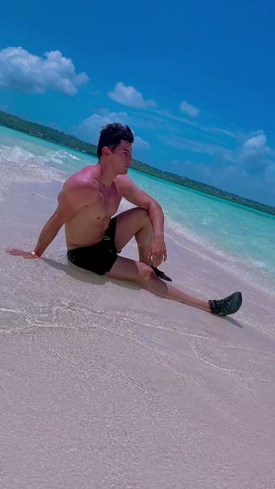 Watch Felipe Santoro's leaked NSFW video on TwXstars