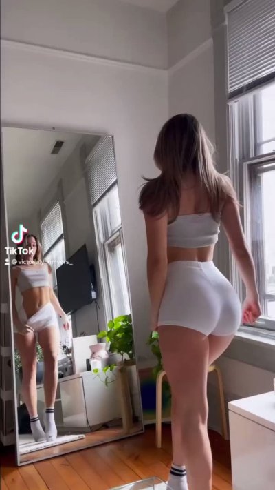 Watch Victoria Lynn Myers's leaked NSFW video on TwXstars