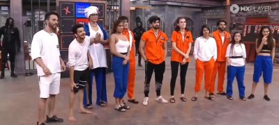 Watch Poonam Pandey's leaked NSFW video on TwXstars