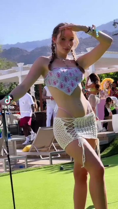 Watch Victoria Lynn Myers's leaked NSFW video on TwXstars