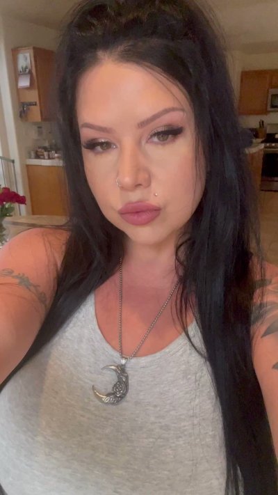 Watch Sheridan Love™'s leaked NSFW video on TwXstars