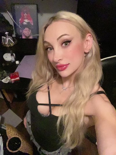 Watch Azura Cosplay ⚔️'s leaked NSFW video on TwXstars