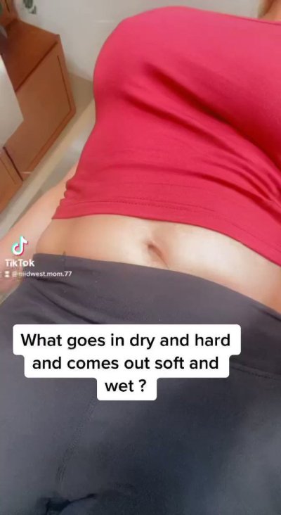 Watch Midwest Mom's leaked NSFW video on TwXstars