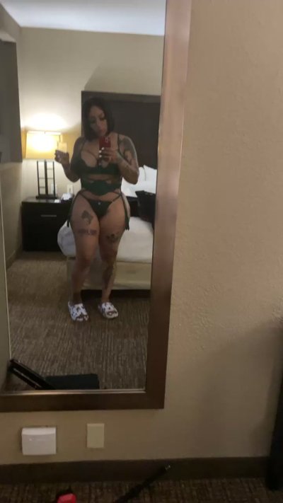 Watch ibodiquiin's leaked NSFW video on TwXstars