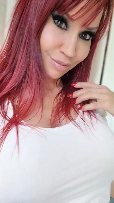 Watch Bianca Beauchamp's leaked NSFW video on TwXstars