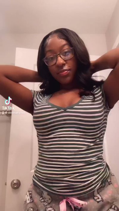 Watch Destinee Ariee's leaked NSFW video on TwXstars