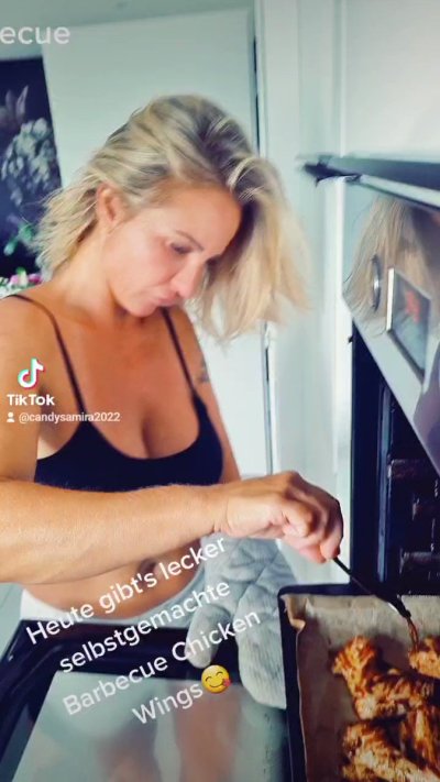 Watch Candy Samira's leaked NSFW video on TwXstars