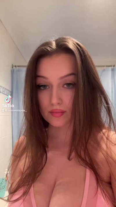Watch Dakota 🍒's leaked NSFW video on TwXstars