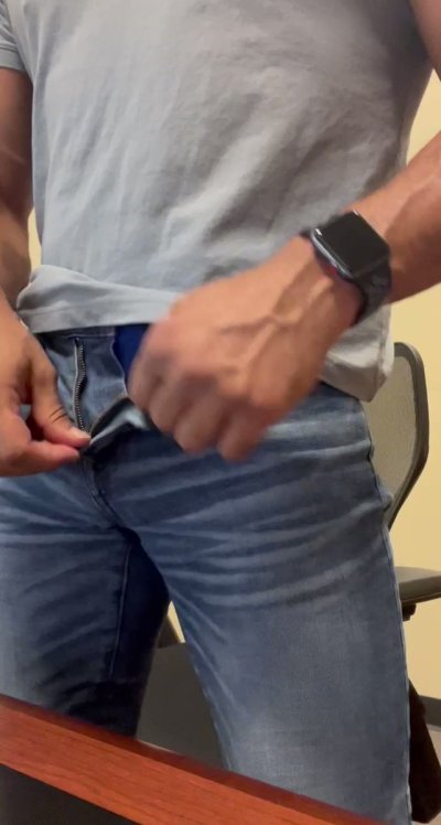 Watch DaddyD's leaked NSFW video on TwXstars