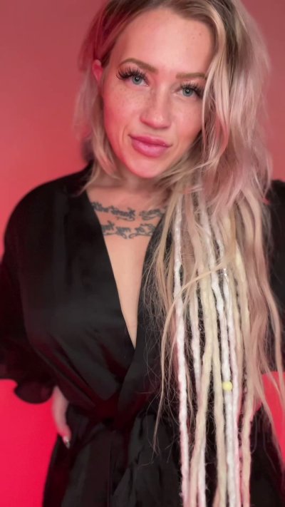 Watch MsValkyrie's leaked NSFW video on TwXstars