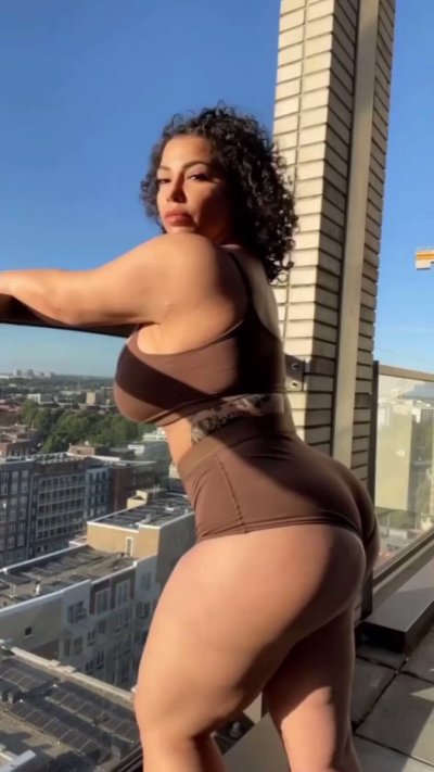Watch Azita's leaked NSFW video on TwXstars