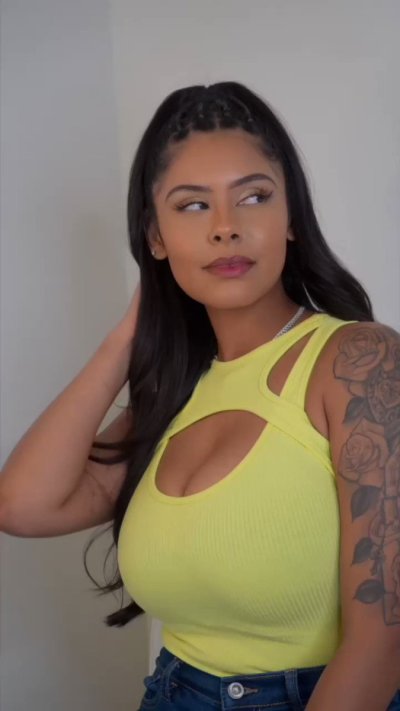 Watch Elsaaababy's leaked NSFW video on TwXstars