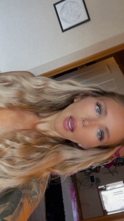 Watch ❄️🧜🏼‍♀️🌛🍄🍃's leaked NSFW video on TwXstars