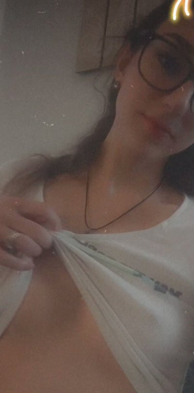 Watch Andi Rose's leaked NSFW video on TwXstars