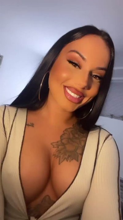 Watch Biancatoxic's leaked NSFW video on TwXstars