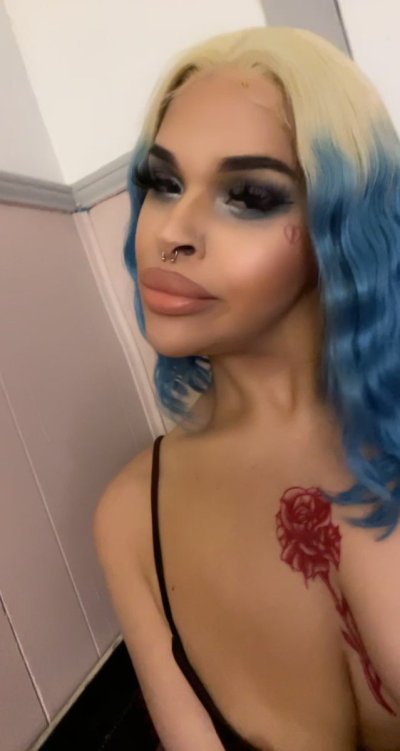 Watch ｑｕｅｅｎ ｋｏｎｇ's leaked NSFW video on TwXstars