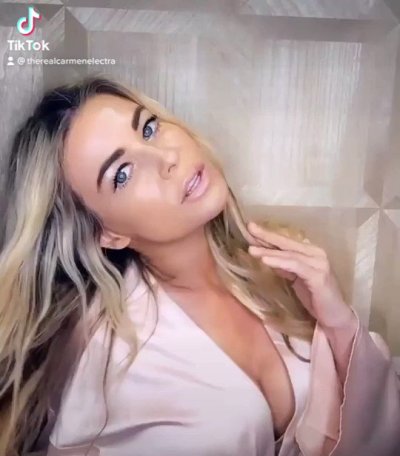 Watch Carmen Electra's leaked NSFW video on TwXstars
