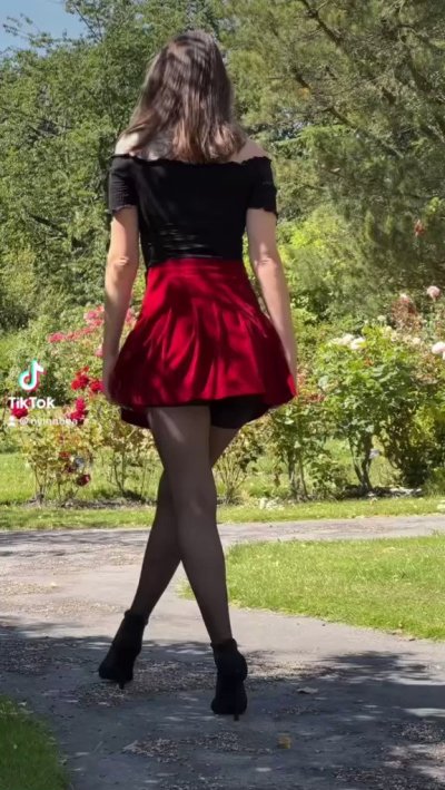 Watch Nylon Bea's leaked NSFW video on TwXstars