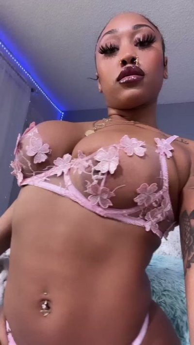 Watch oxtail's leaked NSFW video on TwXstars