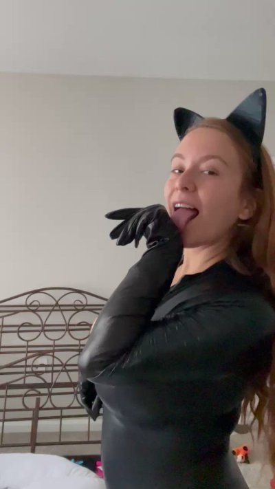 Watch Gigantomastia Goddess Arianna 👑's leaked NSFW video on TwXstars