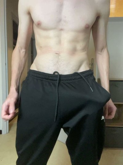 Watch Manson's leaked NSFW video on TwXstars