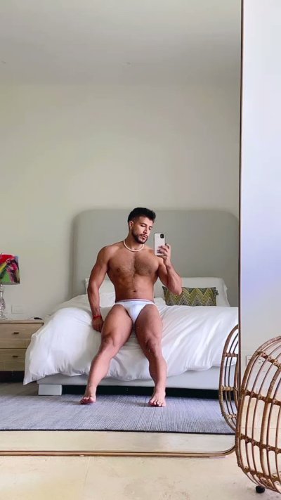 Watch Latin Peach ♡'s leaked NSFW video on TwXstars