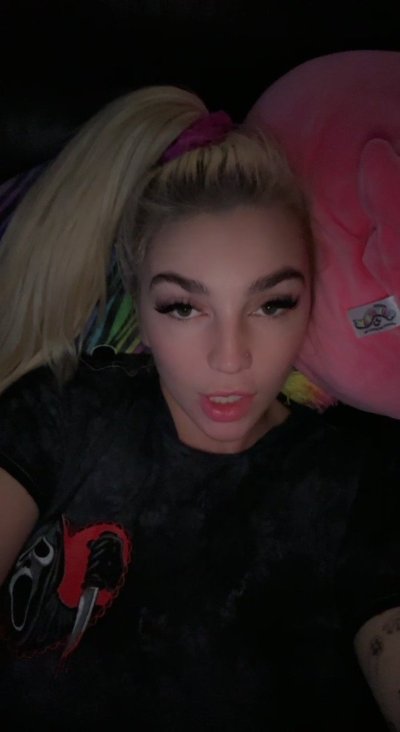 Watch Kendra Sunderland's leaked NSFW video on TwXstars