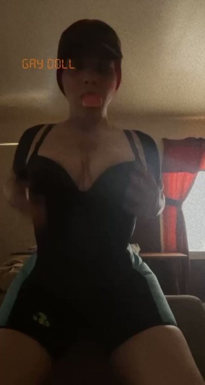 Watch ｑｕｅｅｎ ｋｏｎｇ's leaked NSFW video on TwXstars