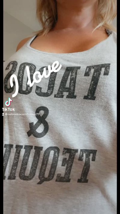 Watch Midwest Mom's leaked NSFW video on TwXstars