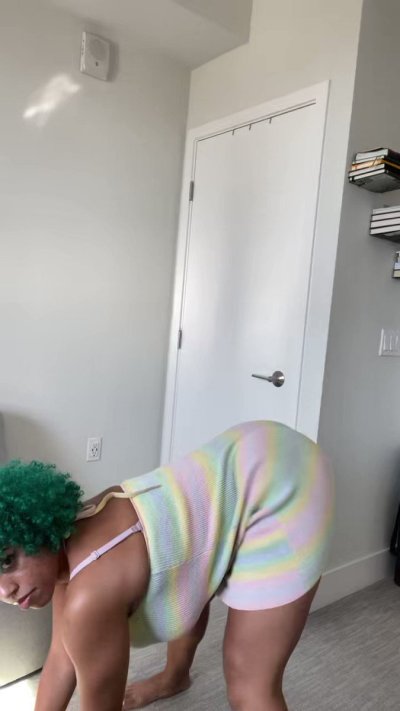 Watch ✨IZZY’S ASSHOLE✨'s leaked NSFW video on TwXstars
