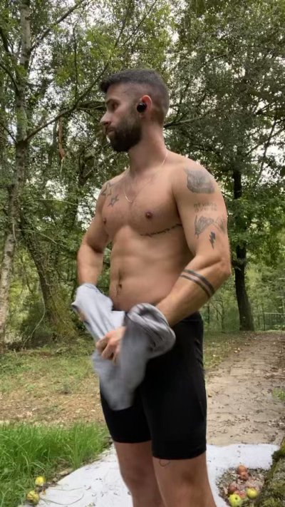 Watch Aingeru's leaked NSFW video on TwXstars