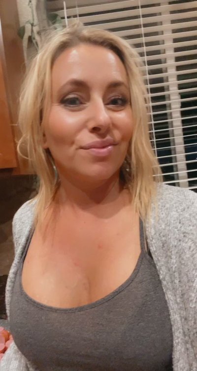 Watch Midwest Mom's leaked NSFW video on TwXstars