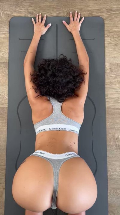 Watch Layla Marlene's leaked NSFW video on TwXstars