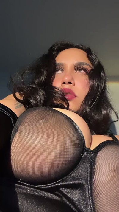 Watch ⏰ B̶U̶N̶N̶Y̶ 🐇's leaked NSFW video on TwXstars