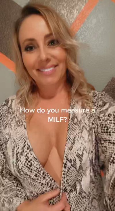 Watch Midwest Mom's leaked NSFW video on TwXstars