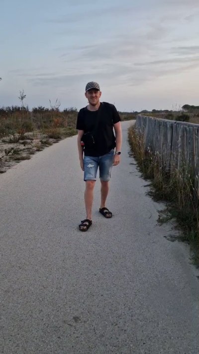 Watch Next-door Mikey Aka The Viking Nudist 🧔🏼‍♀️⚔️'s leaked NSFW video on TwXstars