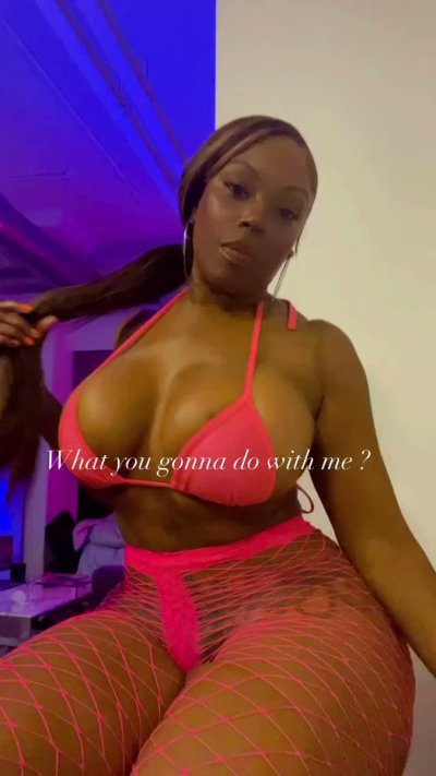 Watch YUMTHEEBOSSXXX_'s leaked NSFW video on TwXstars