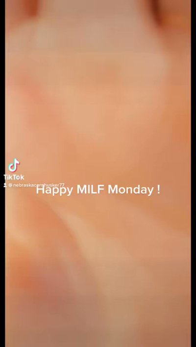 Watch Midwest Mom's leaked NSFW video on TwXstars