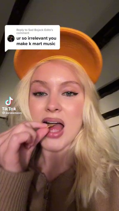 Watch Mia K.'s leaked NSFW video on TwXstars