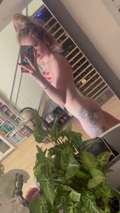 Watch BabyKxtten🌟's leaked NSFW video on TwXstars