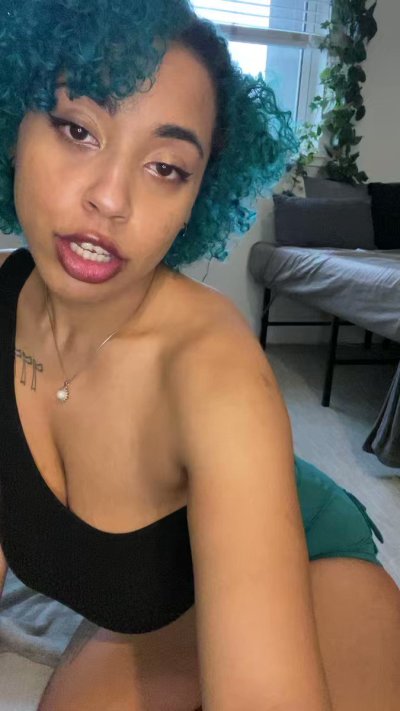 Watch ✨IZZY’S ASSHOLE✨'s leaked NSFW video on TwXstars