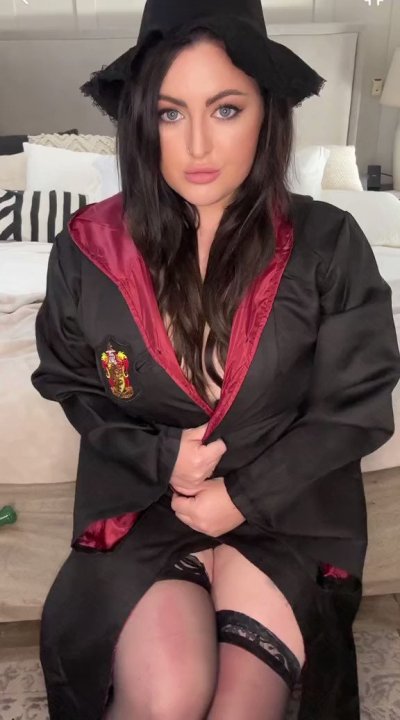 Watch NATALIA REYNOLDS's leaked NSFW video on TwXstars