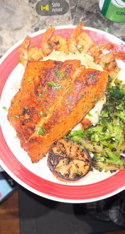 Watch Hank's leaked NSFW video on TwXstars