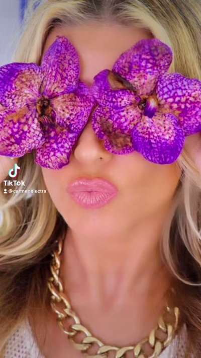 Watch Carmen Electra's leaked NSFW video on TwXstars