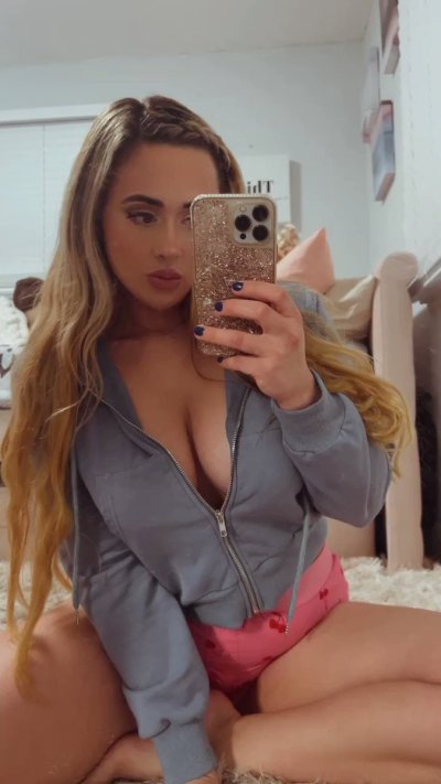 Watch Veronica Rose's leaked NSFW video on TwXstars