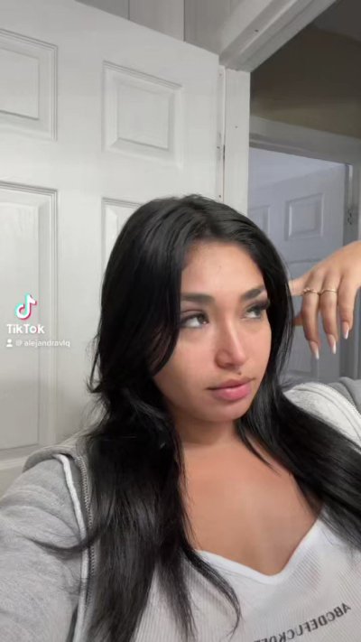 Watch itschyna's leaked NSFW video on TwXstars