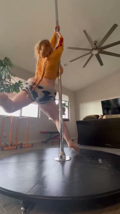 Watch Chaos Emerald's leaked NSFW video on TwXstars