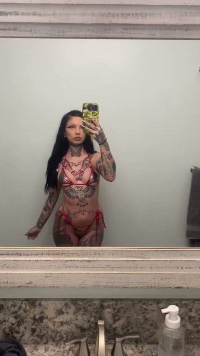 Watch TAYLOR WHITE's leaked NSFW video on TwXstars