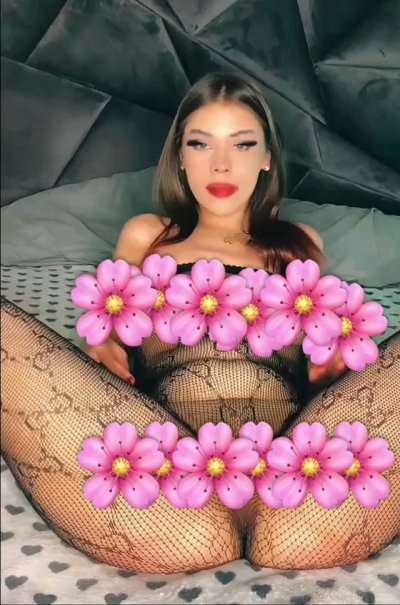Watch Valentina's leaked NSFW video on TwXstars